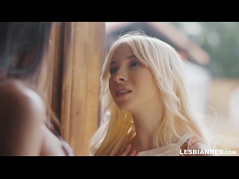 ❤️ Chica vuelve a casa unos meses después y acaba comiéndole el coño a su madrastra ❤ Video de sexo en es.sitevox.top ❌️